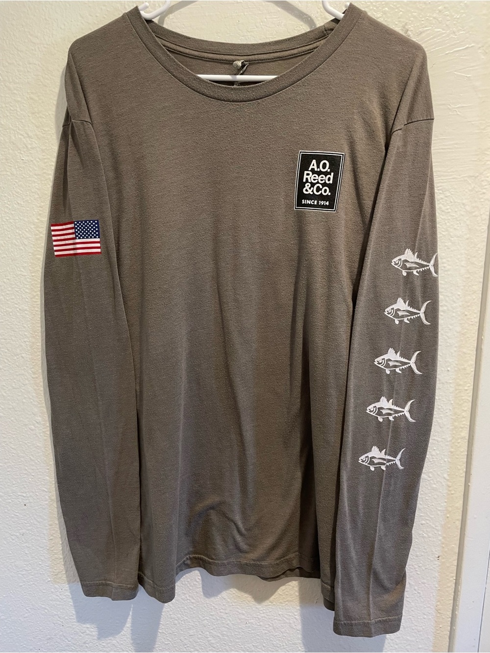 🎣 A.O. Reed 2018 Fishing Trip Long Sleeve Graphic Tee - L